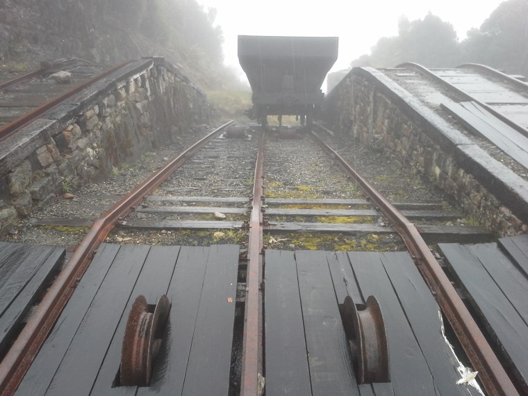 Dahinter geht es steil nach unten: An der Denniston Incline